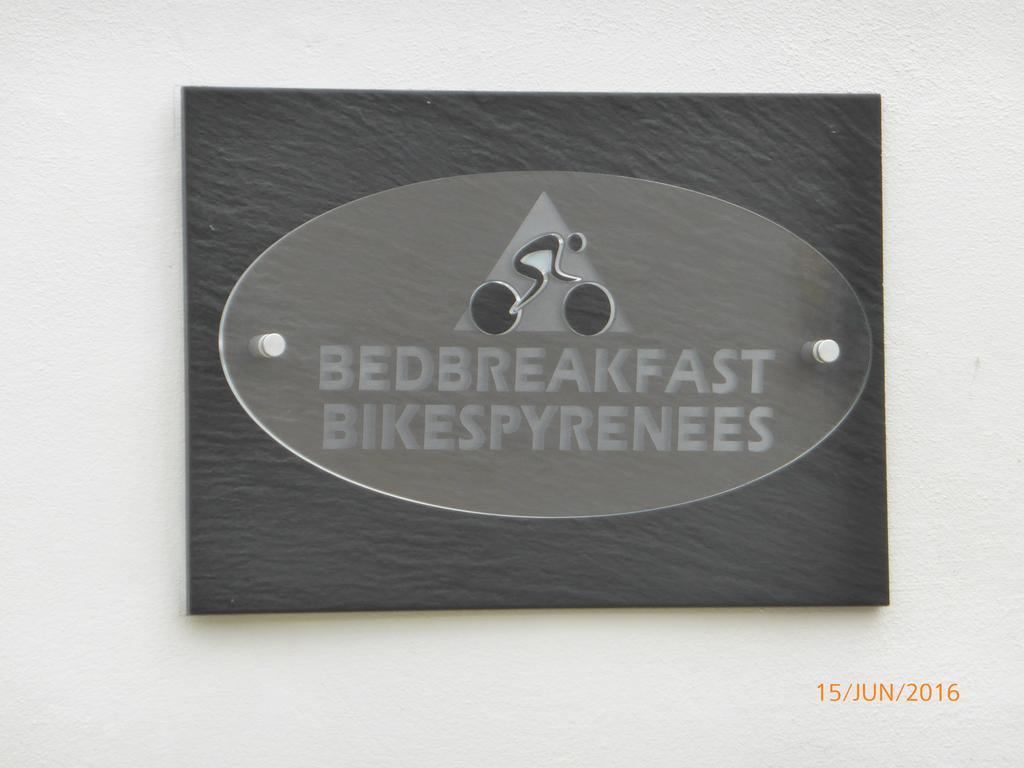 Bed and Breakfast Bedbreakfastbikespyrenees Loubieres Zewnętrze zdjęcie